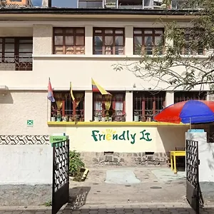 Friendly House & 2 ベッド・アンド・ブレックファスト キト